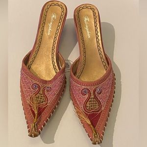 I dream of Jeannie pink beaded embroidered slides size 8 kitten heel